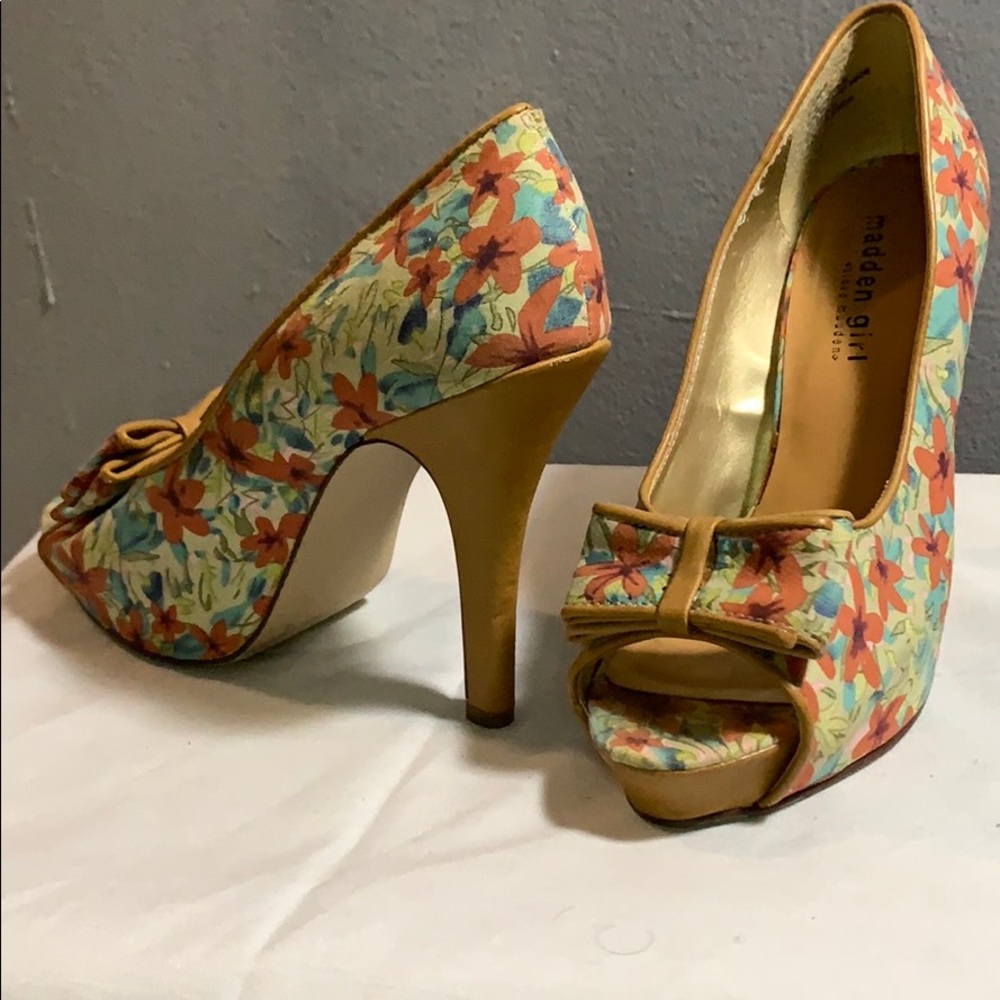 Madden Girl Floral heels